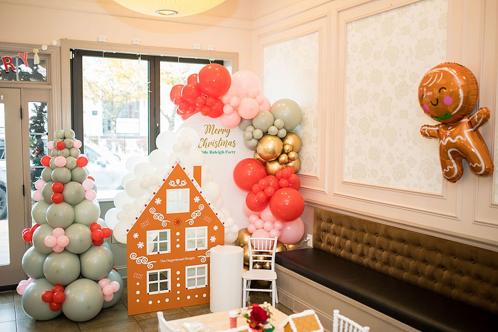 Gingerbread House Decorating Party; children's party and event planner based in Raleigh, North Carolina; Little Raleigh Party