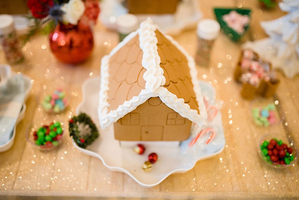 Gingerbread House Decorating Party; children's party and event planner based in Raleigh, North Carolina; Little Raleigh Party